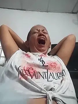 marinita13 on StripChat