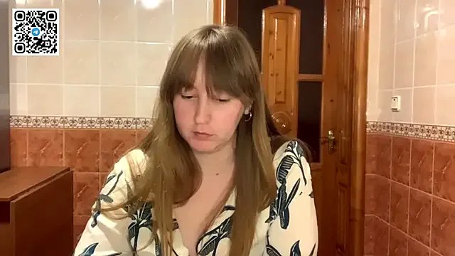 MaroonMoon_ on StripChat