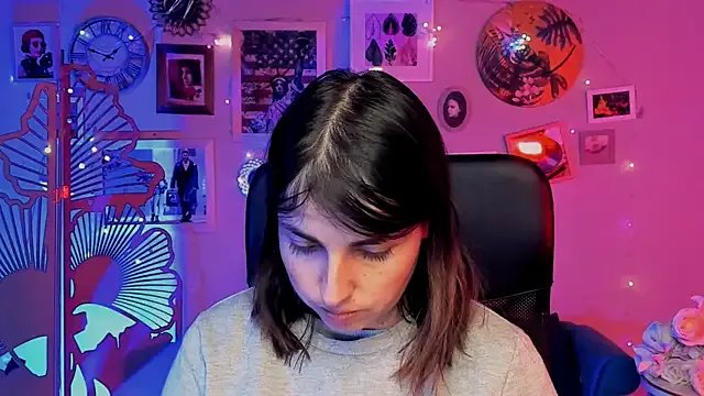 MartaEdams on StripChat