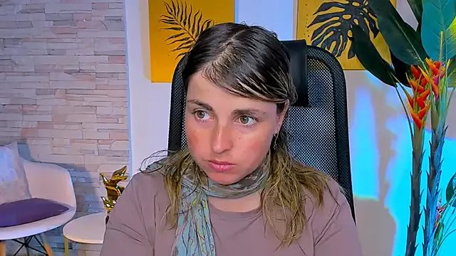 MartaEdams on StripChat