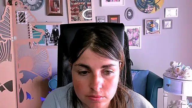 MartaEdams on StripChat