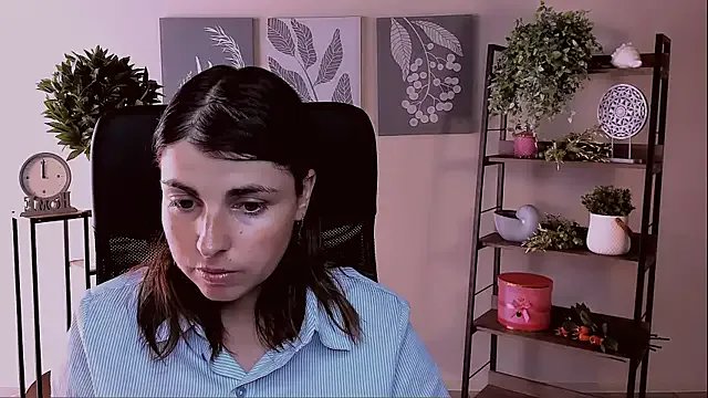 MartaEdams on StripChat