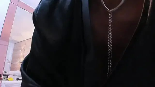 Freechat martina_touss on StripChat