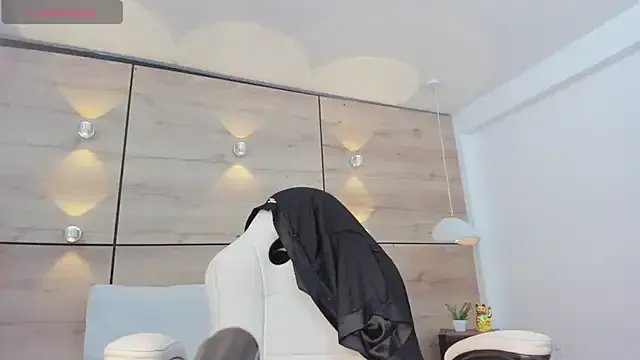 Freechat martina_touss on StripChat