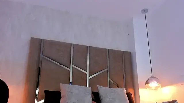 Martinaa_Jones_ on StripChat