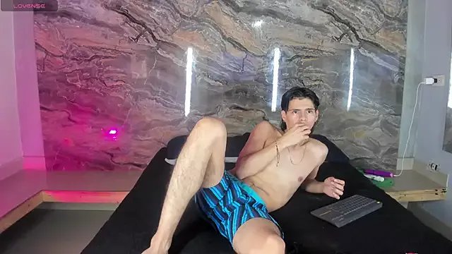 Martshall09 on StripChat