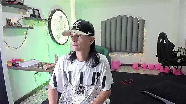 Martshall09 on StripChat