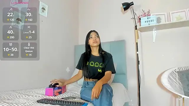 mary_cute9 on StripChat