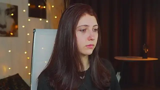 Mary_Miiller on StripChat