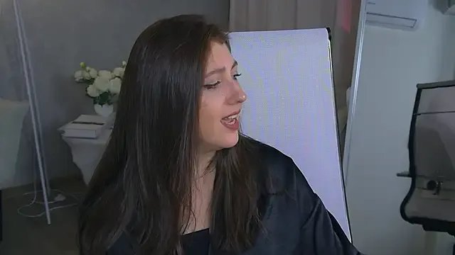 Mary_Miiller on StripChat