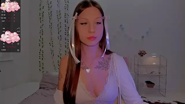 Mary_tiim on StripChat