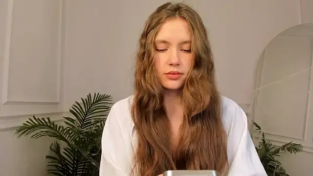 MaryannSoftt on StripChat