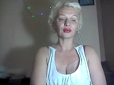 MaryJane441 on StripChat