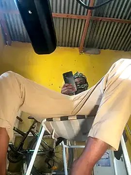 Maskman941 on StripChat