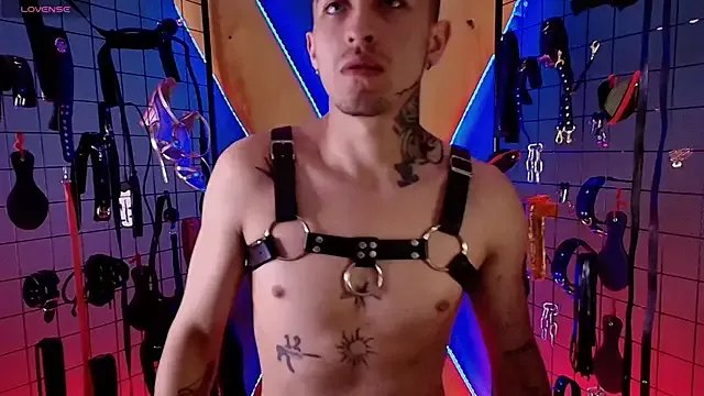 masterr_bdsm__ on StripChat