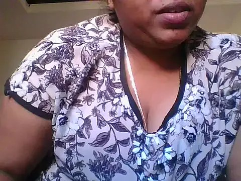 Mathi_cam on StripChat