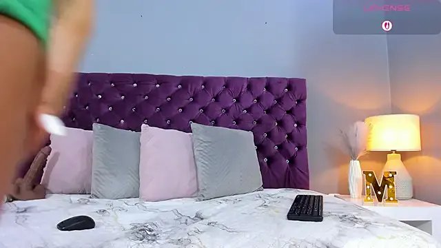 Freechat MauraGray on StripChat