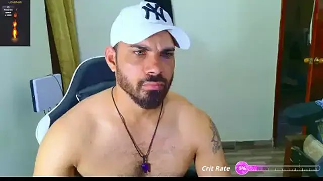 Freechat max_love255 on StripChat