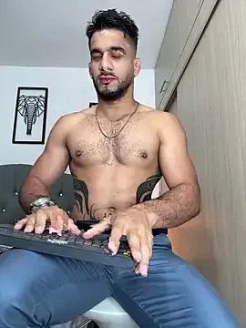 Maximiliano_ford on StripChat