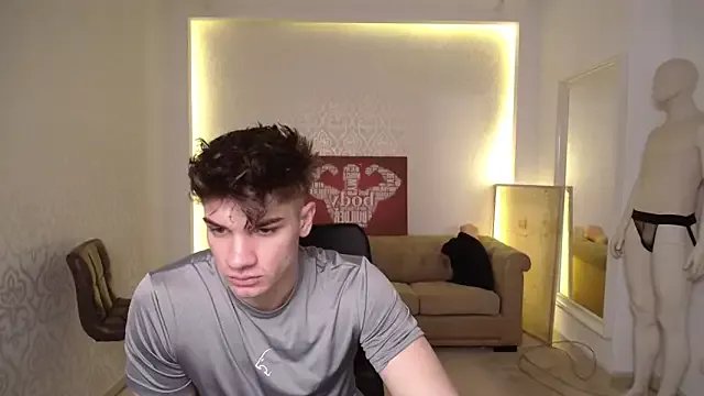 MaxKaiden on StripChat