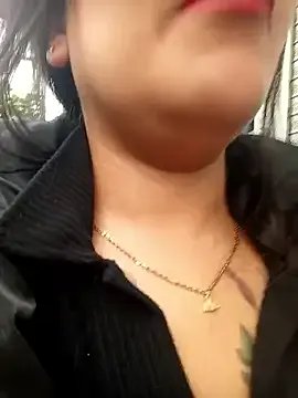 MAYE__13 on StripChat