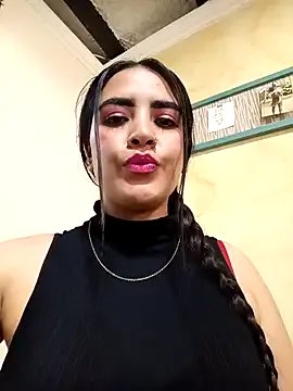 MAYE__13 on StripChat