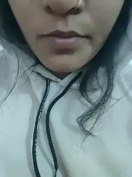mayrakhan11 on StripChat