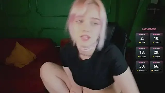 MayWins on StripChat