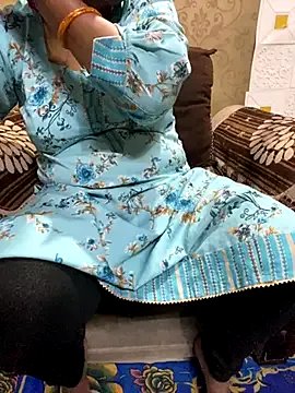 Meera_xxx on StripChat