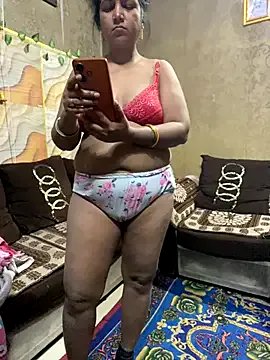 Meera_xxx on StripChat