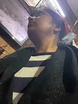 Meera_xxx on StripChat