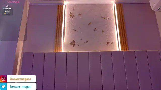 Megan_browns1 on StripChat