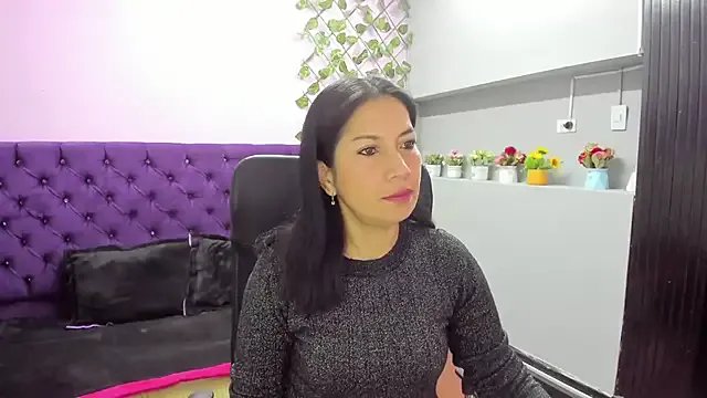 Megan_Collinss_ on StripChat