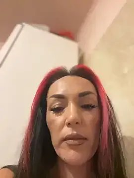 MeganFoxiy on StripChat