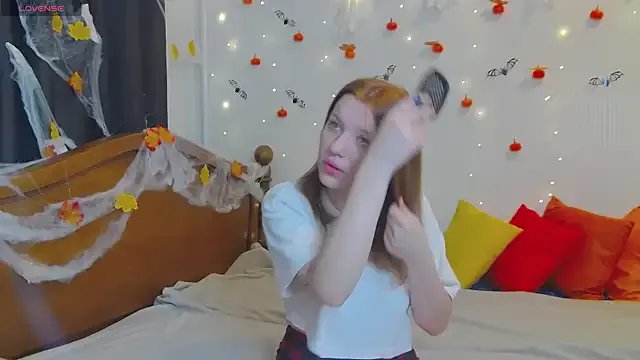 MeganNewCat on StripChat