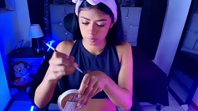 meggan_77 on StripChat