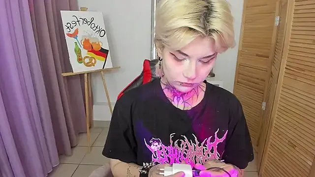 mekurisu on StripChat