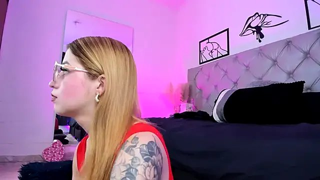 Freechat MelaniJhonson on StripChat