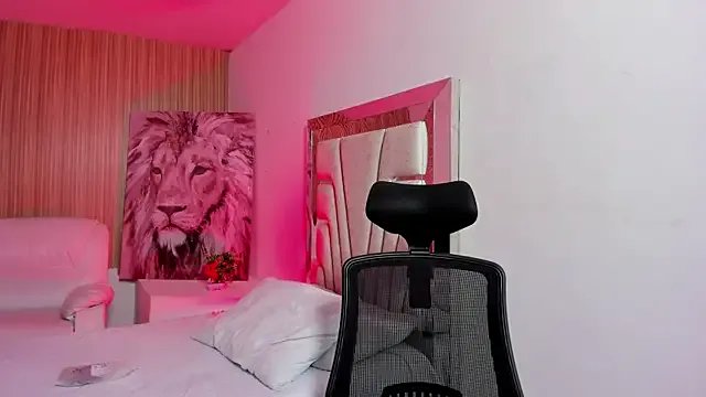 Melany_Luv on StripChat