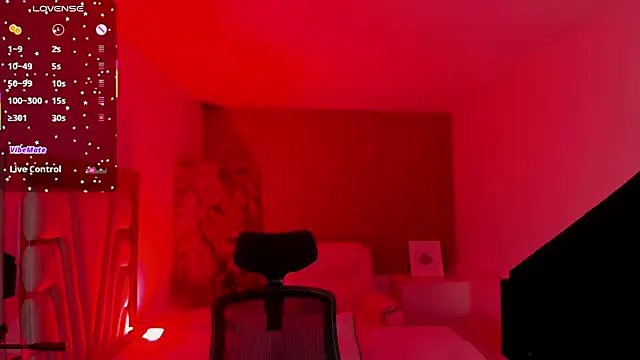 Melany_Luv on StripChat