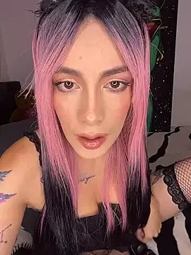 Melany_Luv on StripChat