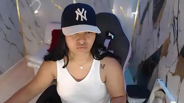 melany_rouse18 on StripChat