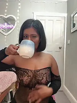 Melarose82 on StripChat