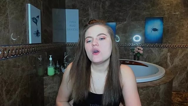 MelindaTin on StripChat