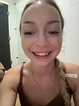 melissa_grr on StripChat