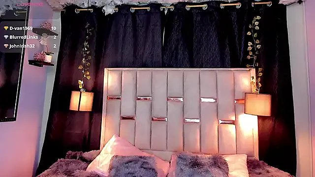 Freechat melody-rouss on StripChat