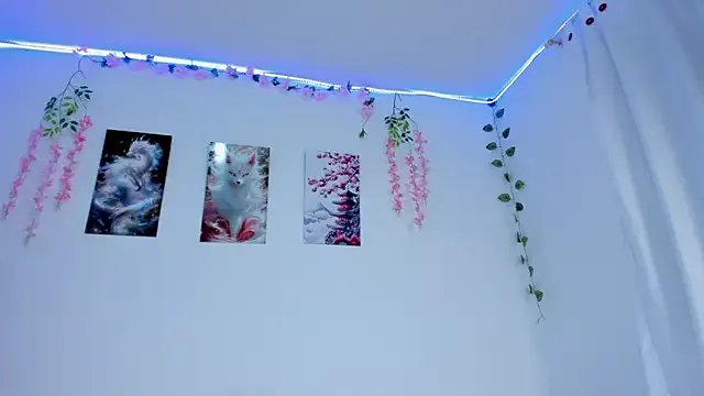 melody_cute10 on StripChat