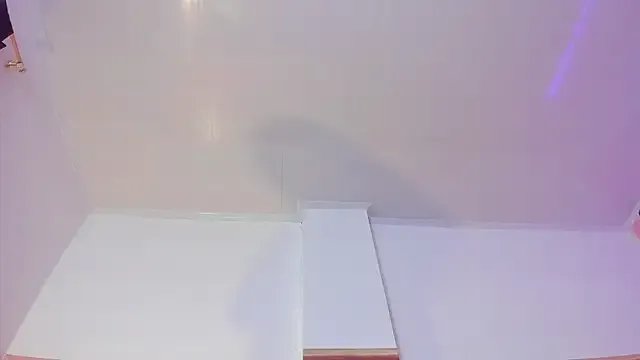 melody_paris on StripChat