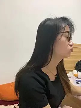 MengMeng0515 on StripChat