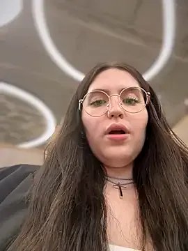 meow_girl on StripChat